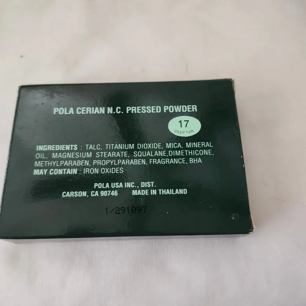 Pressed Powder Pola Cerian .38 Oz Light Deep Tan 17 Mirrored Compact D2